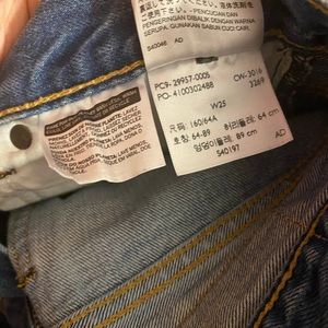 Levi’s 505 Cropped Women’s Jeans
